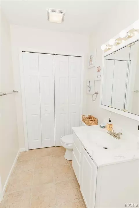 Bath - 150 Cedar Circle Dr, Vienna, MO 65582 photo 3 of 9