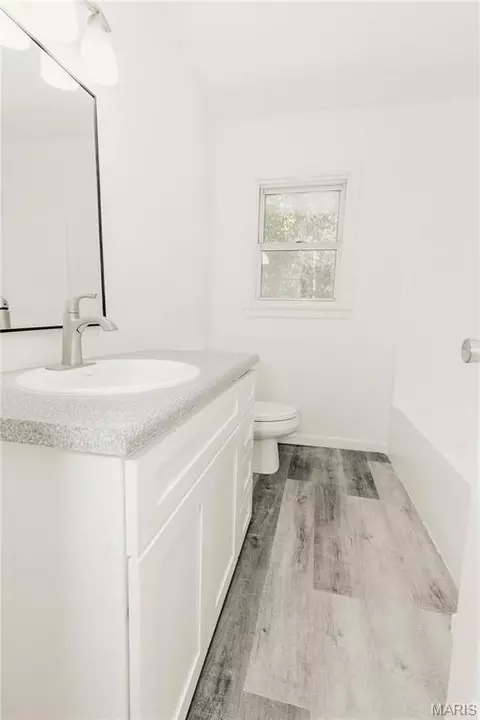 Bath - 308 W 5th St, Dixon, MO 65459 photo 4 of 5
