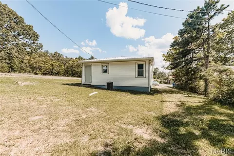 Exterior - 308 W 5th St, Dixon, MO 65459 photo 2 of 4