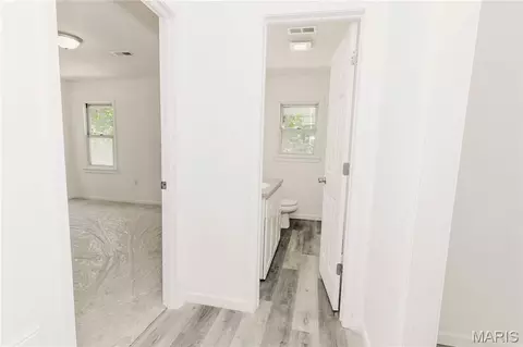 Entry Way - 308 W 5th St, Dixon, MO 65459 photo 5 of 5