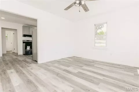Living - 308 W 5th St, Dixon, MO 65459 photo 3 of 4
