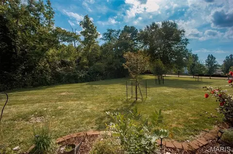 Exterior - 1429 Tahoe Valley Ct, Ballwin, MO 63021 photo 7 of 9