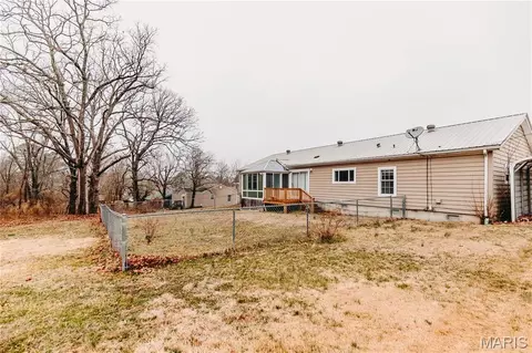 Exterior - 215 E 5th St, Dixon, MO 65459 photo 7 of 8