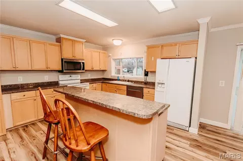 Kitchen - 215 E 5th St, Dixon, MO 65459 photo 6 of 6