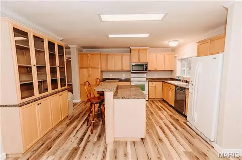 Kitchen - 215 E 5th St, Dixon, MO 65459 photo 4 of 6