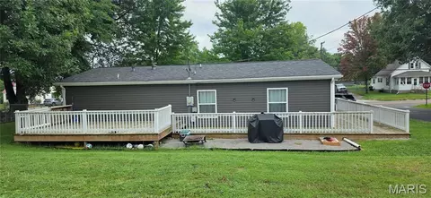 501 E Broadway St, Steeleville, IL 62288 photo 9