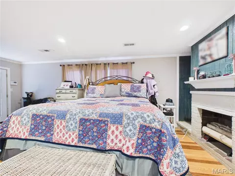 Bedroom - 404 N Main St, Gideon, MO 63848 photo 2 of 4