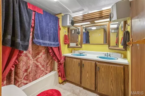 Bath - 621 Pine View Dr, Fenton, MO 63026 photo 1 of 1