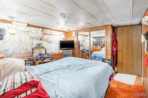 Bedroom - 621 Pine View Dr, Fenton, MO 63026 photo 2 of 4