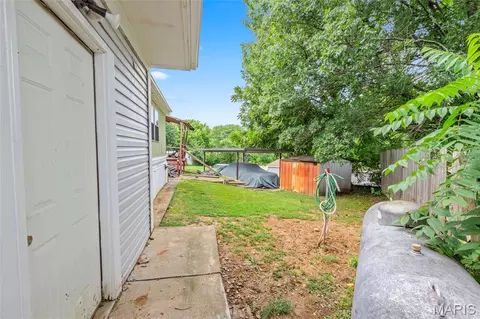 Exterior - 621 Pine View Dr, Fenton, MO 63026 photo 3 of 3