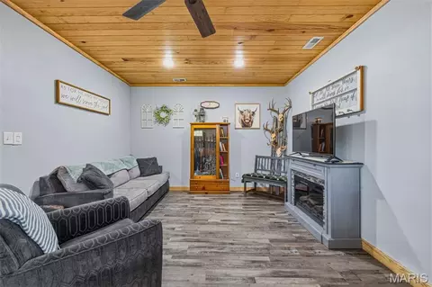 Living - 10050 Easton Rd, Mineral Point, MO 63660 photo 1 of 2