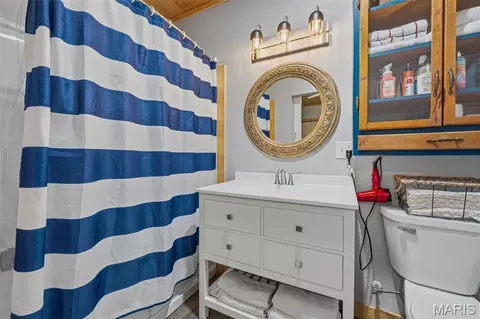 Bath - 10050 Easton Rd, Mineral Point, MO 63660 photo 1 of 3