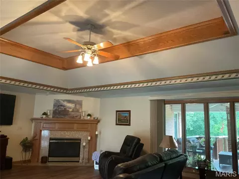 Living - 709 Southview Dr, Rolla, MO 65401 photo 4 of 6
