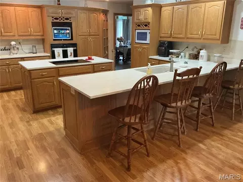 Kitchen - 709 Southview Dr, Rolla, MO 65401 photo 1 of 4