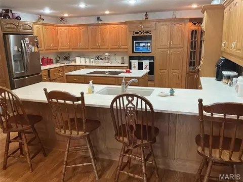 Kitchen - 709 Southview Dr, Rolla, MO 65401 photo 3 of 4