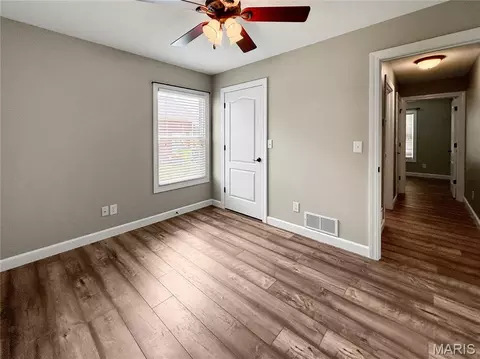 Bedroom - 402 Harry St, Palmyra, MO 63461 photo 3 of 3