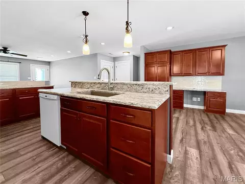 Kitchen - 402 Harry St, Palmyra, MO 63461 photo 3 of 5