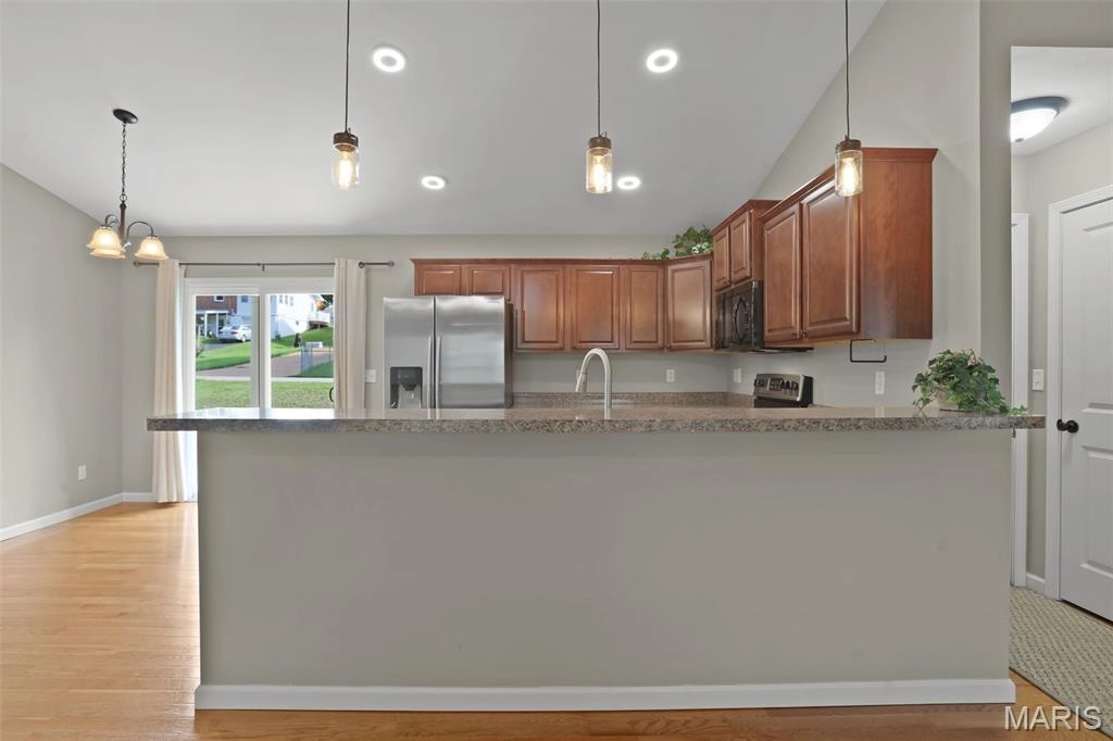 Kitchen - 1423 E 5th St, Washington, MO 63090 photo 1 of 4
