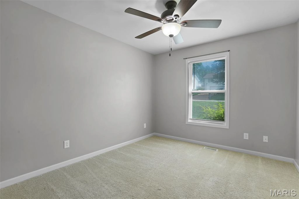 Bedroom - 1423 E 5th St, Washington, MO 63090 photo 3 of 3