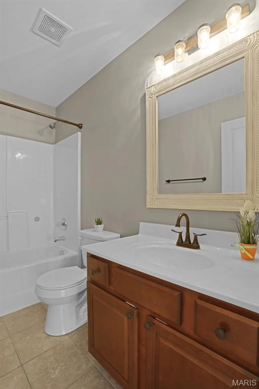 Bath - 1423 E 5th St, Washington, MO 63090 photo 5 of 5