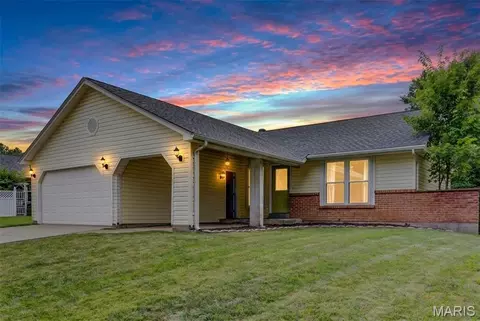 1937 Rule Ave, Maryland Heights, MO 63043