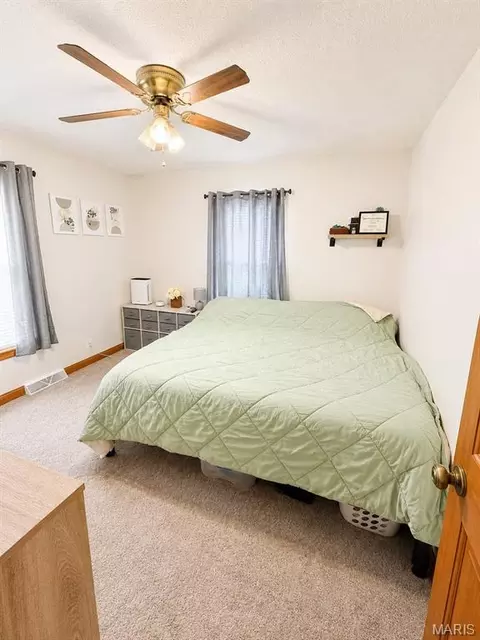 Bedroom - 411 E Chestnut, Gillespie, IL 62033 photo 2 of 5
