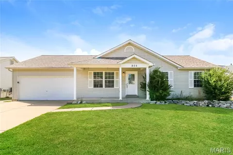805 Whisper Creek Ct, Wentzville, MO 63385