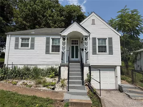 7141 Greenhaven Dr, Jennings, MO 63136