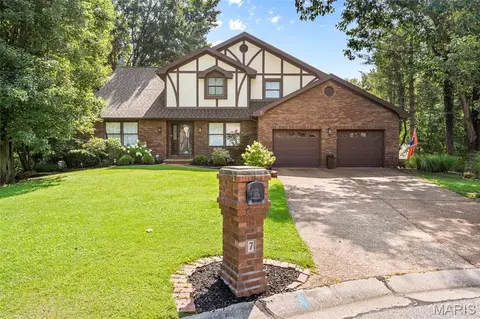 7 Linden Ct, Collinsville, IL 62234