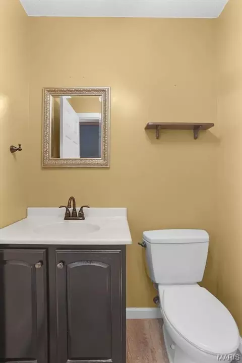 Bath - 26 Hickory Pt, Moro, IL 62067 photo 1 of 5