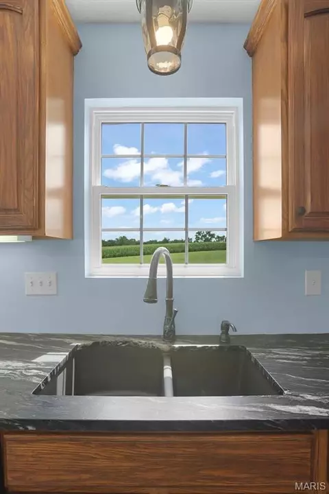 Kitchen - 26 Hickory Pt, Moro, IL 62067 photo 5 of 5
