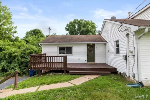 Exterior - 733 Abel Dr, Festus, MO 63028 photo 4 of 7