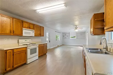 Kitchen - 733 Abel Dr, Festus, MO 63028 photo 3 of 3