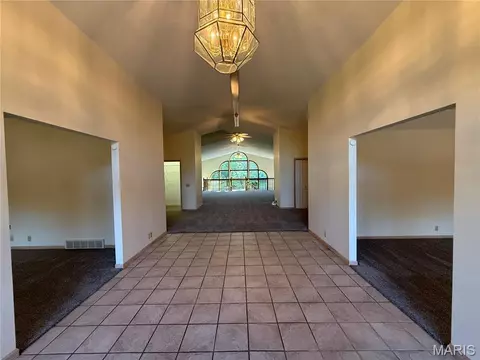 Entry Way - 58079 Dow Trl, Hannibal, MO 63401 photo 1 of 1