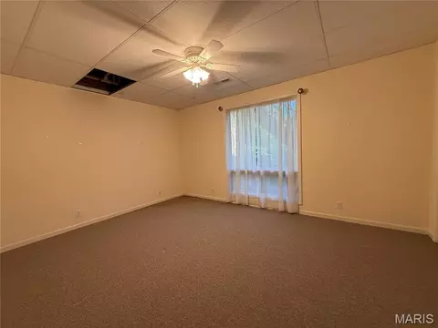 Bedroom - 58079 Dow Trl, Hannibal, MO 63401 photo 3 of 4