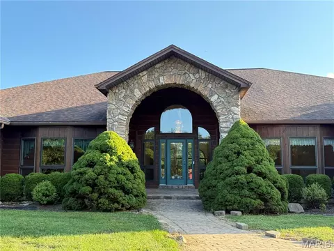 Exterior - 58079 Dow Trl, Hannibal, MO 63401 photo 2 of 10