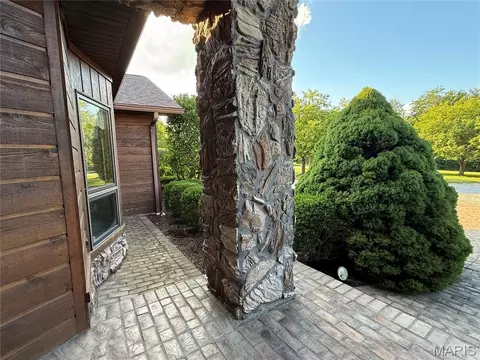 Exterior - 58079 Dow Trl, Hannibal, MO 63401 photo 8 of 10
