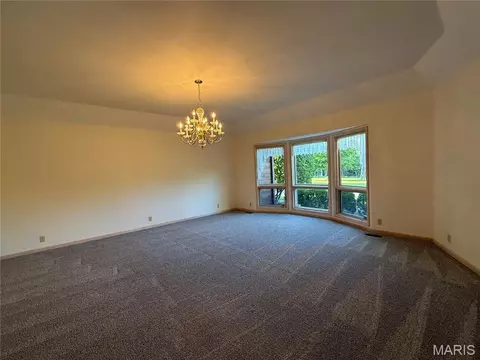 Living - 58079 Dow Trl, Hannibal, MO 63401 photo 6 of 6