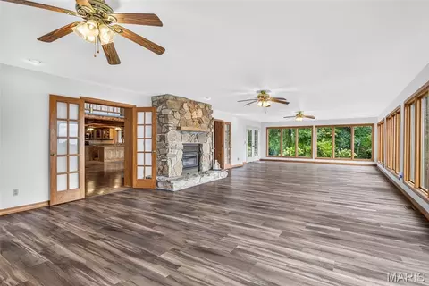 Living - 14560 Dry Fork Rd, Festus, MO 63028 photo 6 of 10