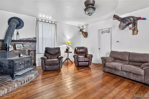 Living - 14560 Dry Fork Rd, Festus, MO 63028 photo 9 of 10
