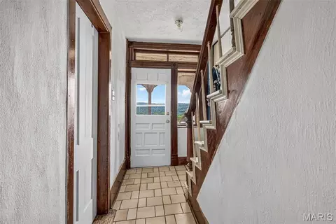 Entry Way - 14560 Dry Fork Rd, Festus, MO 63028 photo 3 of 5