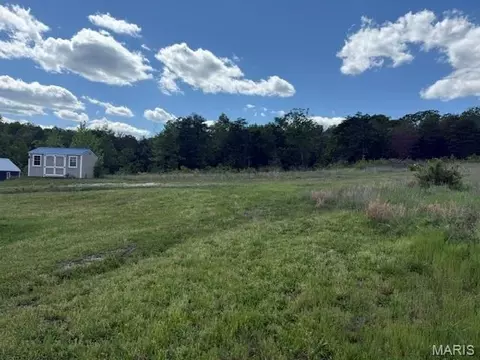 Exterior - 150 W Birds Nest Rd, Cuba, MO 65453 photo 1 of 2