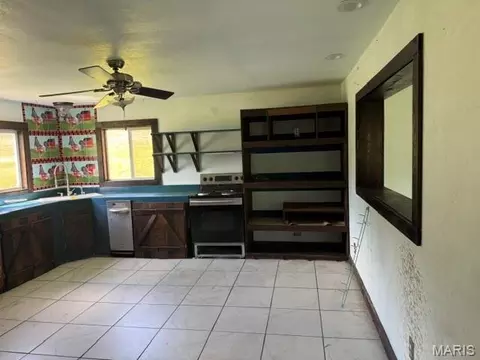 Kitchen - 150 W Birds Nest Rd, Cuba, MO 65453 photo 1 of 1
