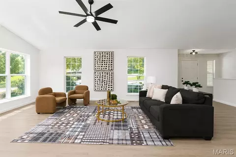Living - 116 Baxter Commons Dr, Manchester, MO 63011 photo 3 of 4