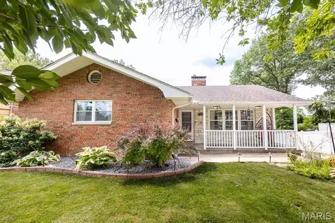 217 Lee Ave, Collinsville, IL 62234