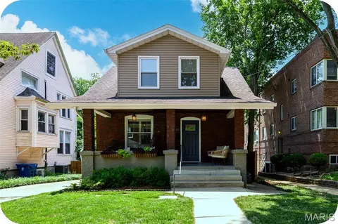 7242 Moller Ave, Maplewood, MO 63143