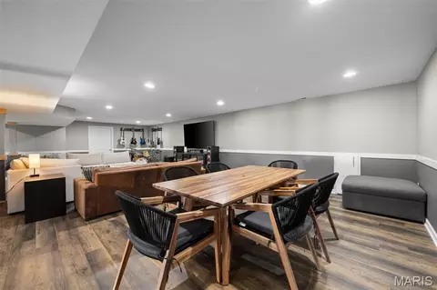 Dining - 819 Big Bend Woods Dr, Ballwin, MO 63021 photo 3 of 4