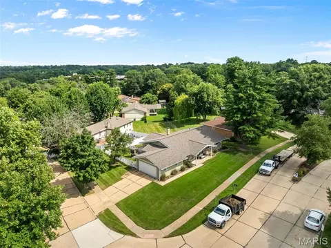 View/Area - 819 Big Bend Woods Dr, Ballwin, MO 63021 photo 6 of 7