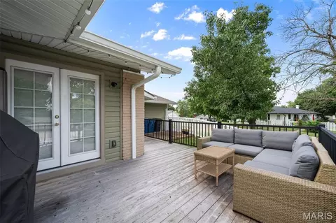 Exterior - 819 Big Bend Woods Dr, Ballwin, MO 63021 photo 4 of 10