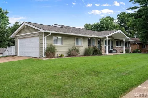 Other - 819 Big Bend Woods Dr, Ballwin, MO 63021 photo 2 of 14